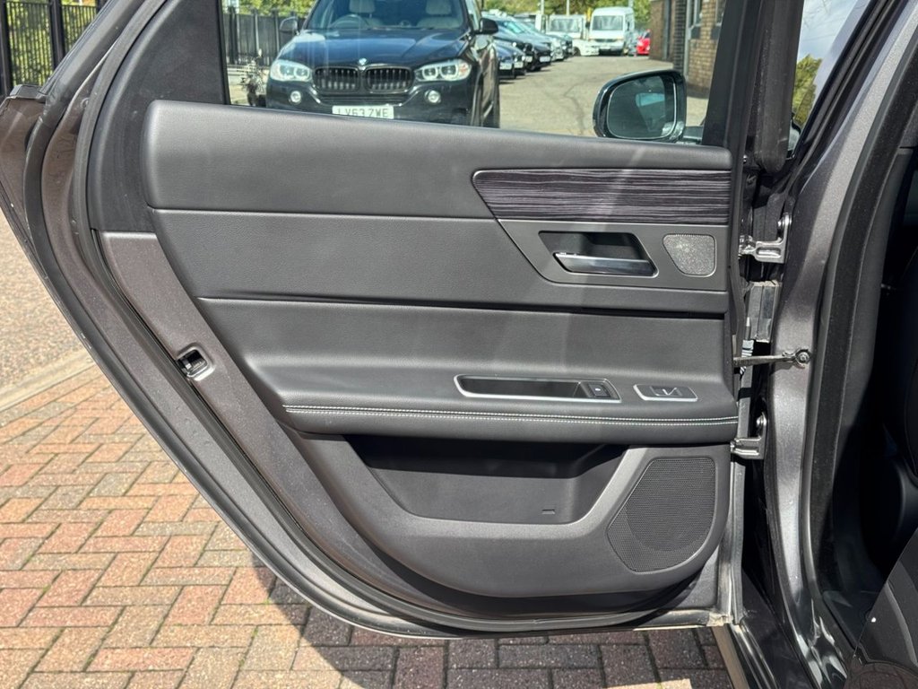 Used Jaguar XF 2017 for sale - 77422065: Photo 27