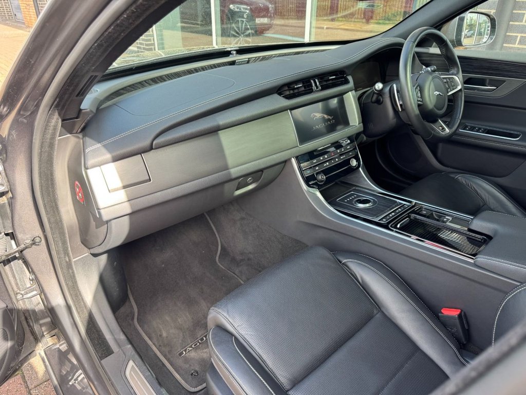 Used Jaguar XF 2017 for sale - 77422065: Photo 29