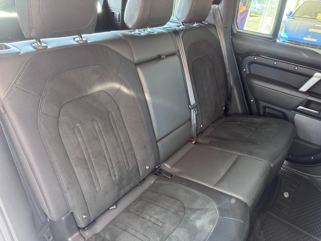 Used Land Rover Defender 2022 for sale - 76966299: Photo 17