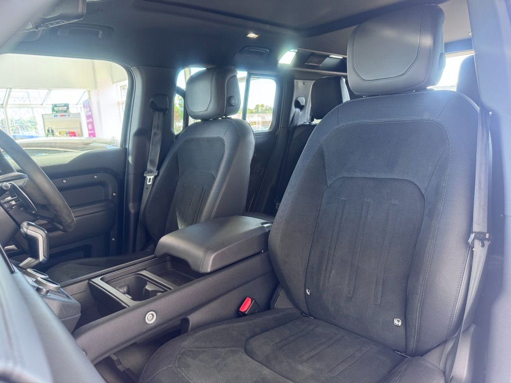 Used Land Rover Defender 2022 for sale - 76966299: Photo 30