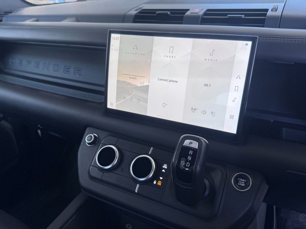 Used Land Rover Defender 2022 for sale - 76966299: Photo 44