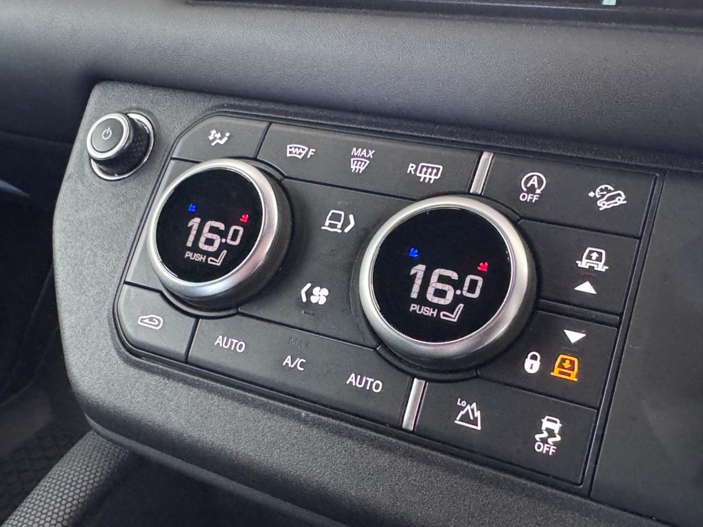 Used Land Rover Defender 2022 for sale - 76966299: Photo 46