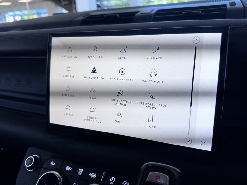 Used Land Rover Defender 2022 for sale - 76966299: Photo 48