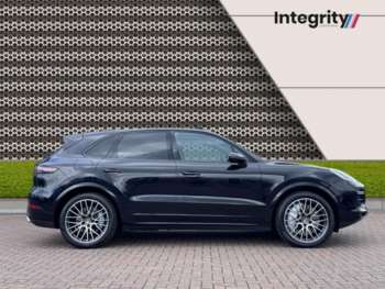 Used Porsche Cayenne 2018 for sale - 74784206: Photo