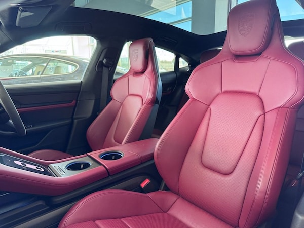 Used Porsche Taycan 2023 for sale - 76162899: Photo 27