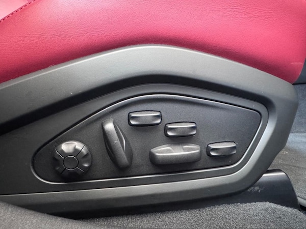 Used Porsche Taycan 2023 for sale - 76162899: Photo 34