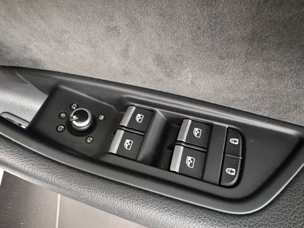 Used Audi A4 2020 for sale - 76345232: Photo 32