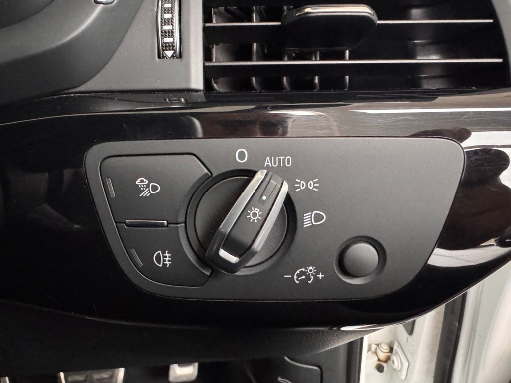 Used Audi A4 2020 for sale - 76345232: Photo 35