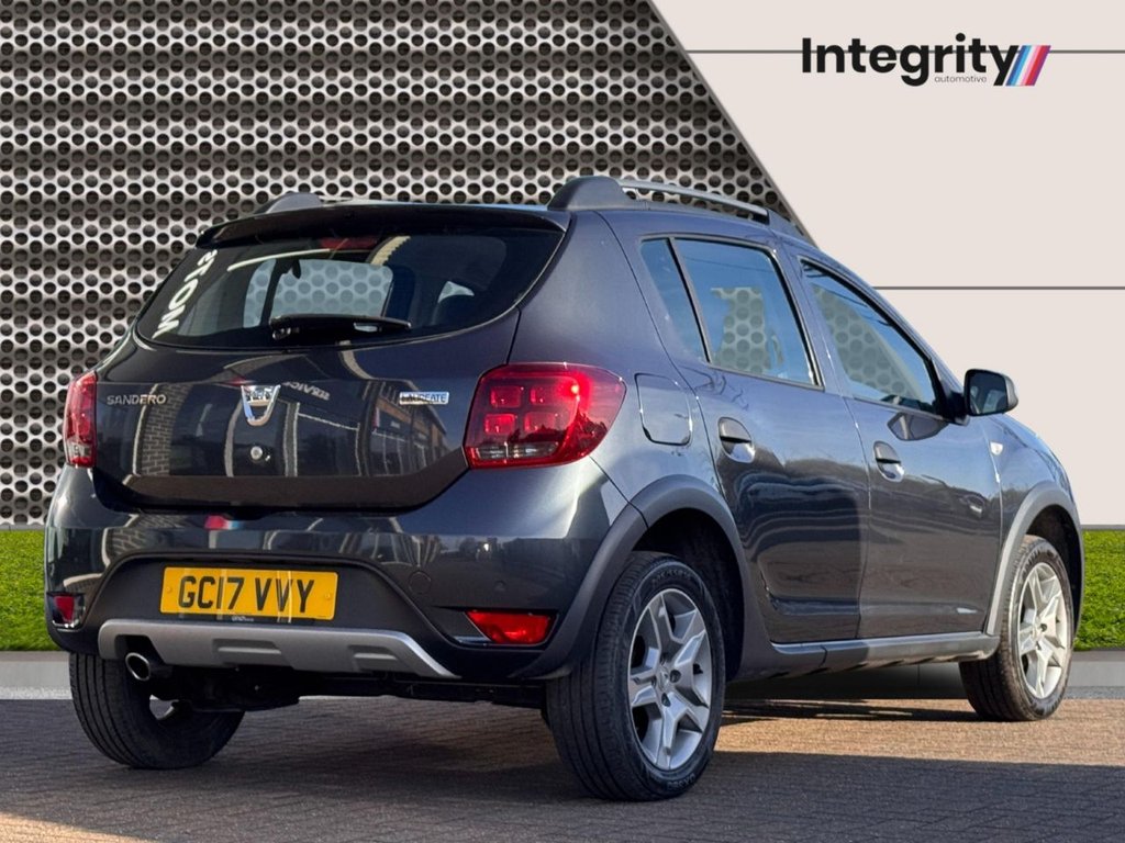 Used Dacia Sandero Stepway 2017 for sale - 77734243: Photo 3