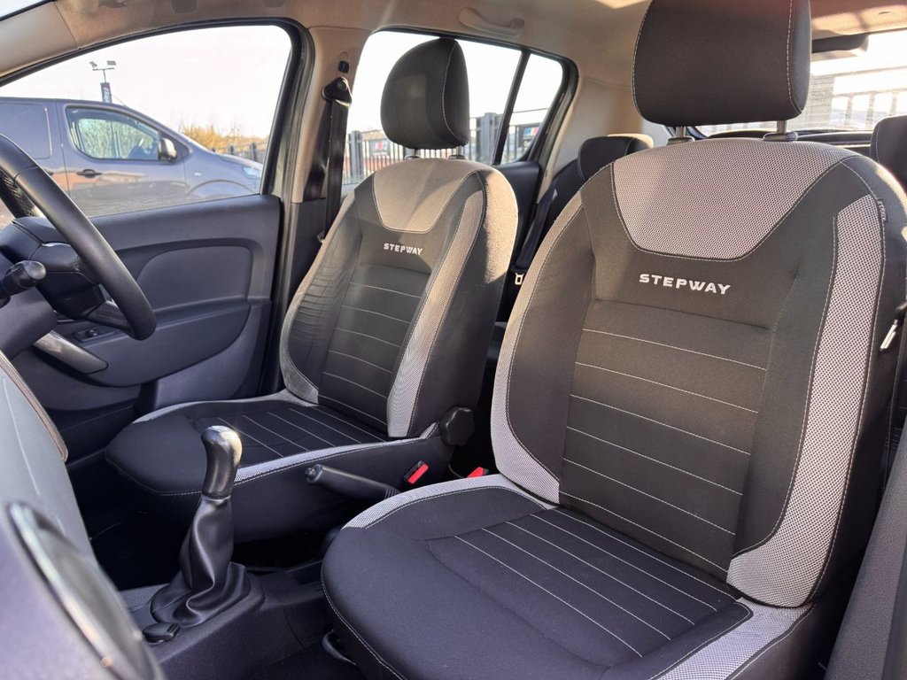 Used Dacia Sandero Stepway 2017 for sale - 77734243: Photo 30