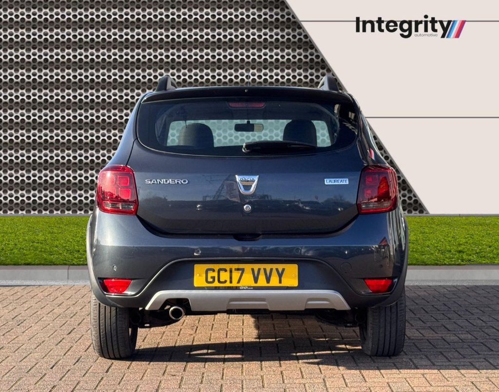 Used Dacia Sandero Stepway 2017 for sale - 77734243: Photo 4