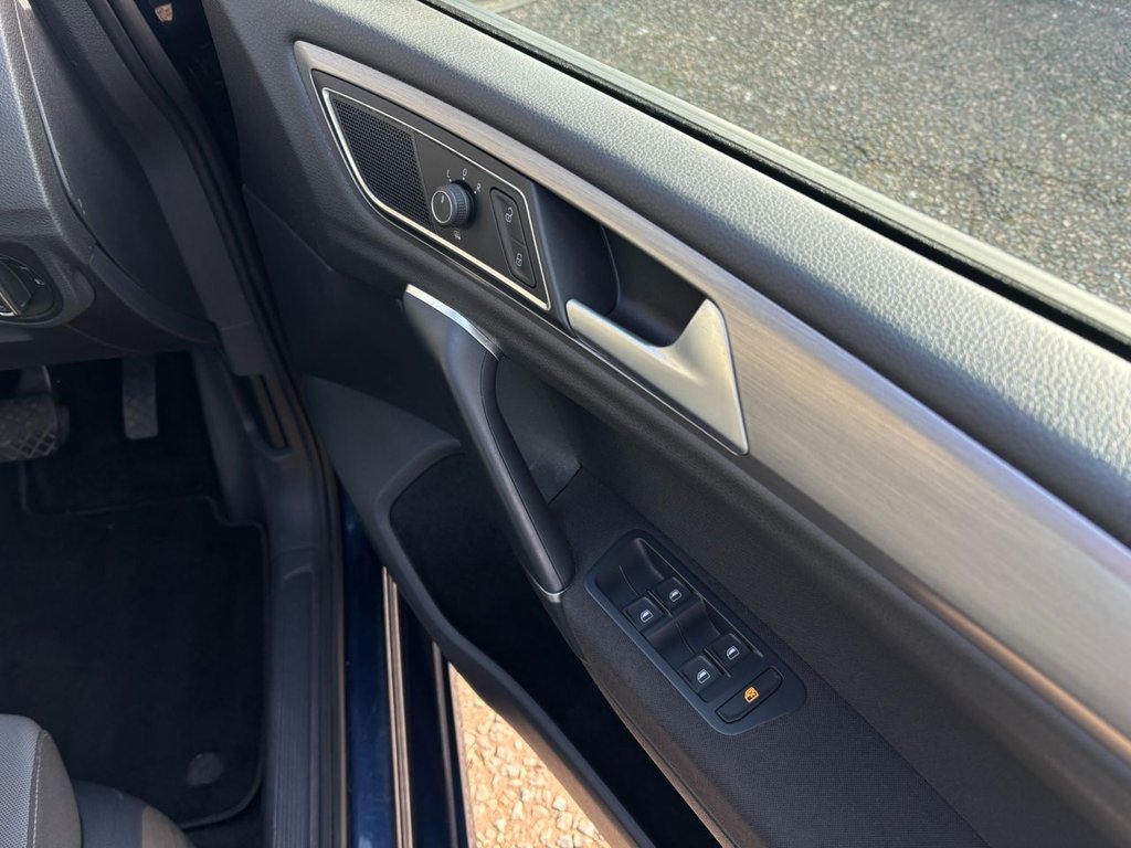 Used Volkswagen Golf SV 2015 for sale - 77621038: Photo 15