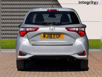 Used Toyota Yaris 2018 for sale - 78382752: Photo