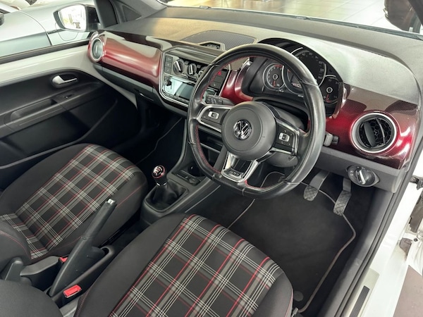 Used Volkswagen up! 2018 for sale - 73436177: Photo 11