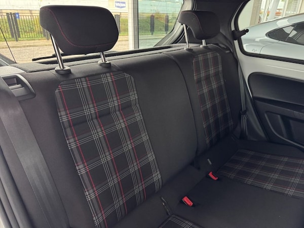 Used Volkswagen up! 2018 for sale - 73436177: Photo 18