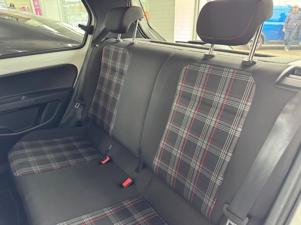 Used Volkswagen up! 2018 for sale - 73436177: Photo 24