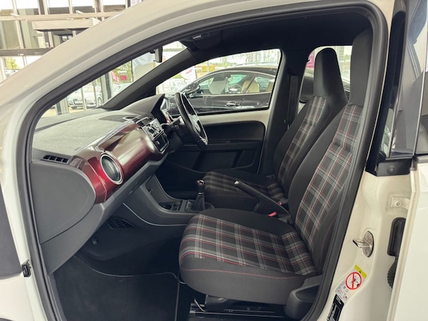 Used Volkswagen up! 2018 for sale - 73436177: Photo 28