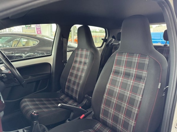 Used Volkswagen up! 2018 for sale - 73436177: Photo 29