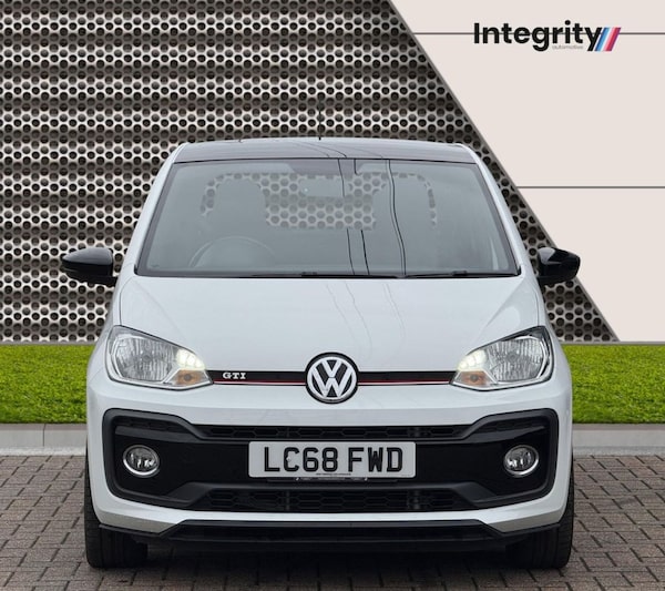 Used Volkswagen up! 2018 for sale - 73436177: Photo 3