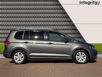 Used Volkswagen Touran 2020 for sale - 78413745: Photo