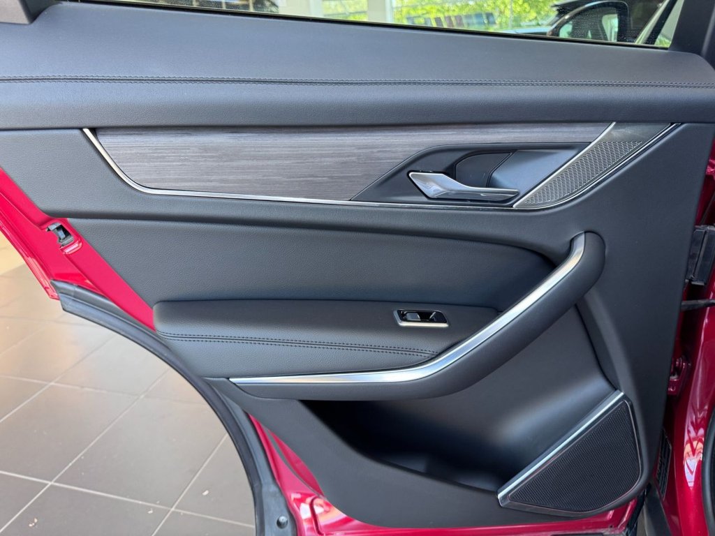 Used Jaguar F-Pace 2021 for sale - 76386052: Photo 25