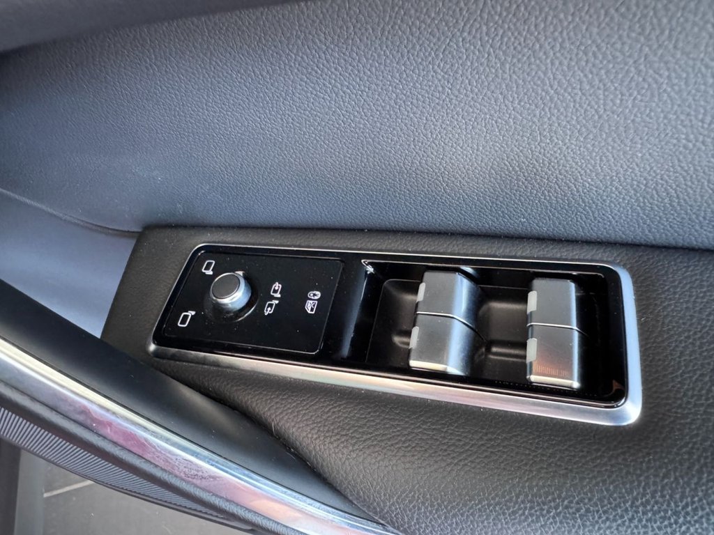 Used Jaguar F-Pace 2021 for sale - 76386052: Photo 32