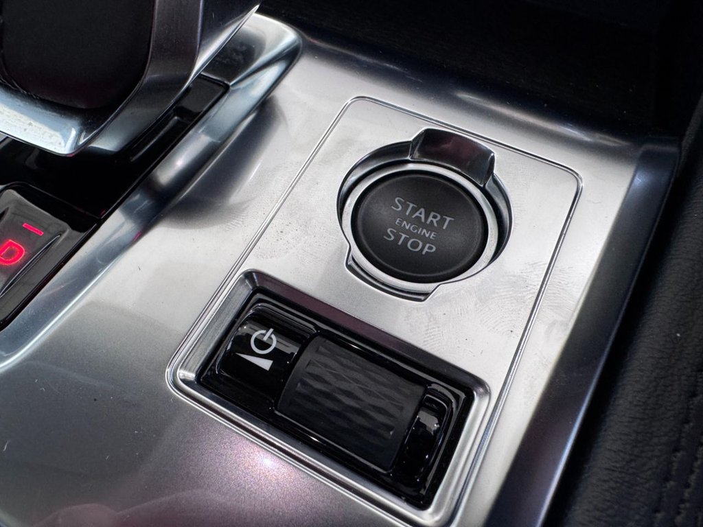 Used Jaguar F-Pace 2021 for sale - 76386052: Photo 44