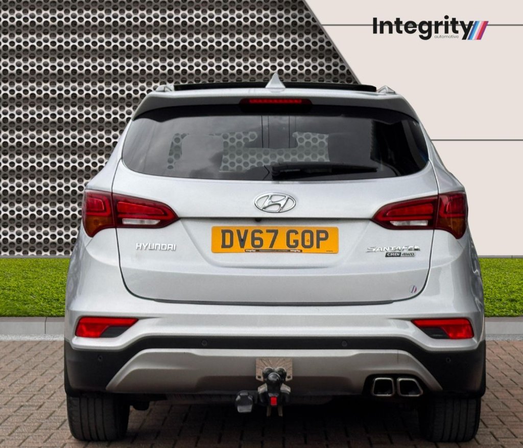 Used Hyundai Santa Fe 2017 for sale - 78088334: Photo 4