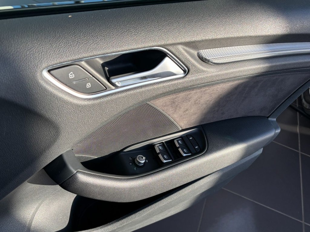 Used Audi RS3 2018 for sale - 77356640: Photo 19