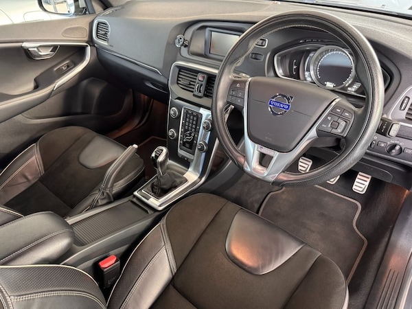 Used Volvo V40 2014 for sale - 76266669: Photo 11