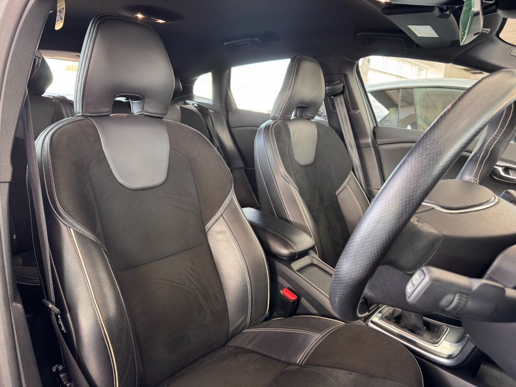 Used Volvo V40 2014 for sale - 76266669: Photo 13