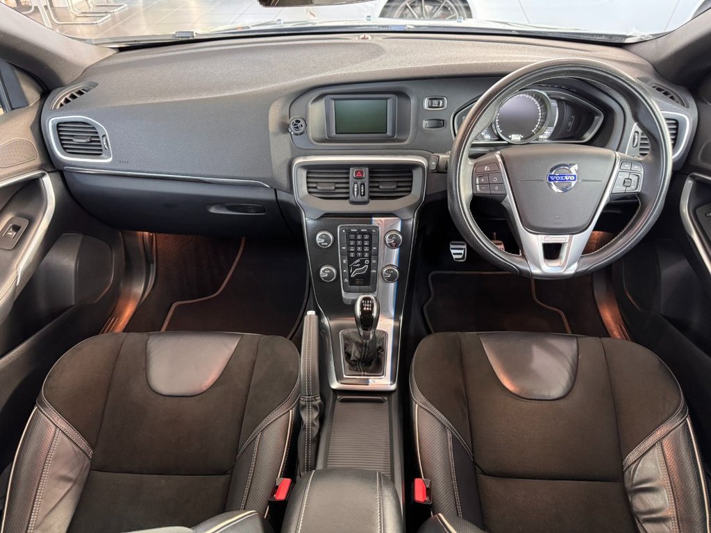 Used Volvo V40 2014 for sale - 76266669: Photo 15