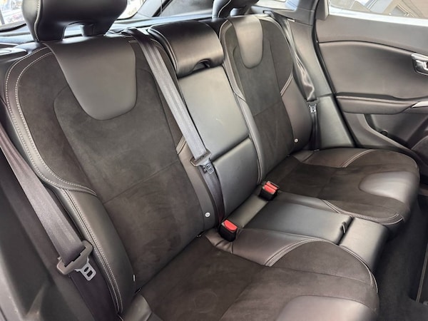 Used Volvo V40 2014 for sale - 76266669: Photo 16