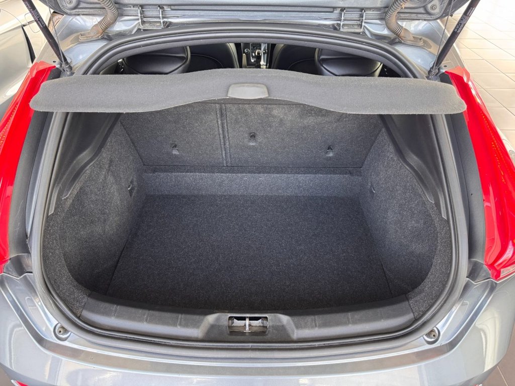 Used Volvo V40 2014 for sale - 76266669: Photo 20