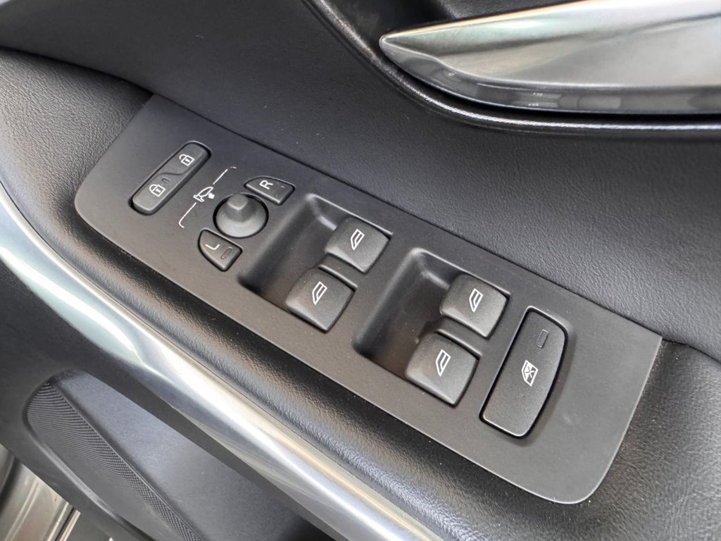 Used Volvo V40 2014 for sale - 76266669: Photo 31