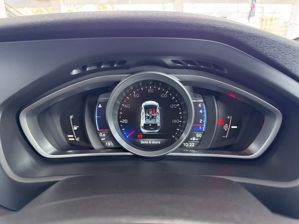 Used Volvo V40 2014 for sale - 76266669: Photo 33