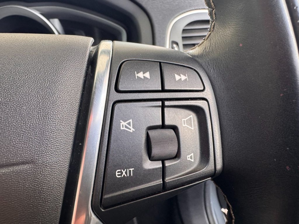 Used Volvo V40 2014 for sale - 76266669: Photo 34