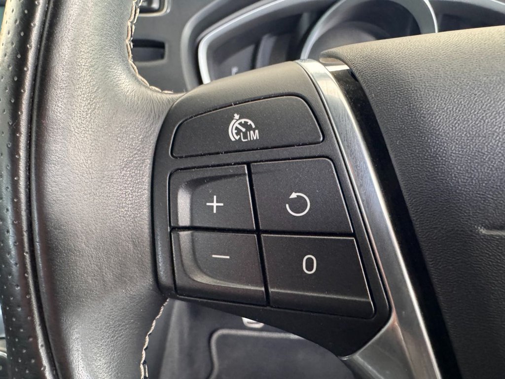 Used Volvo V40 2014 for sale - 76266669: Photo 36