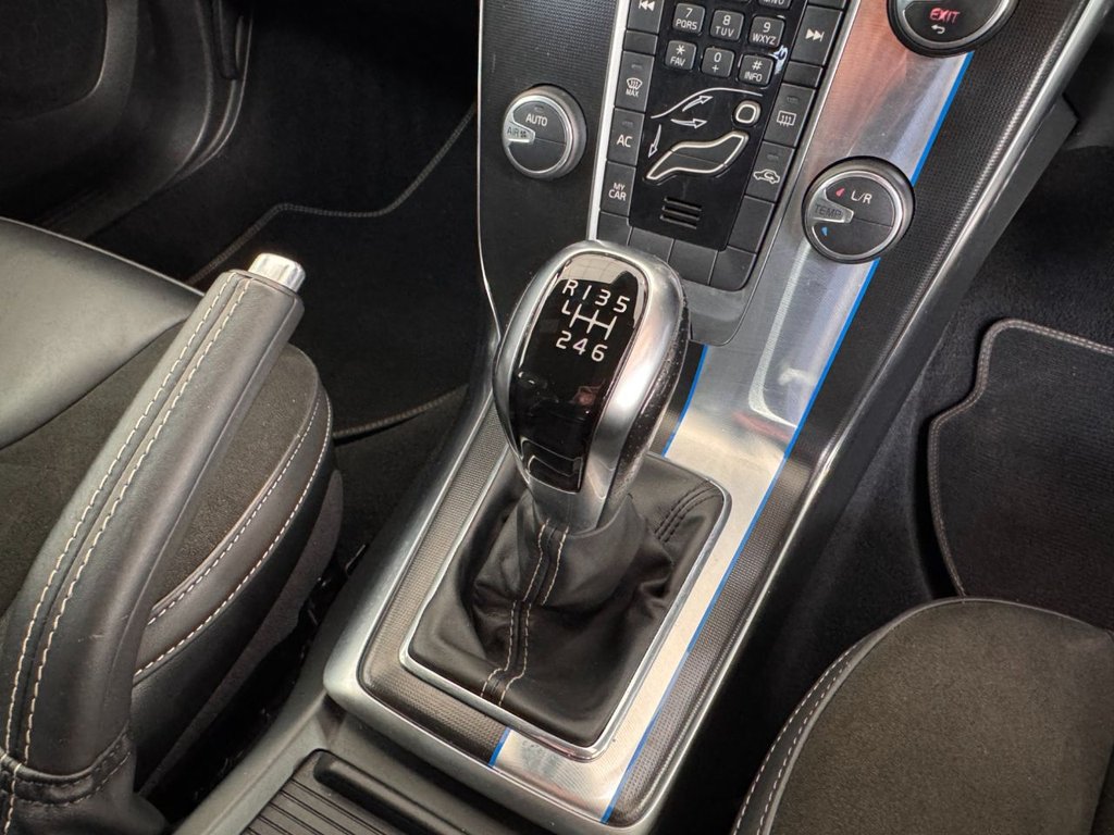 Used Volvo V40 2014 for sale - 76266669: Photo 41