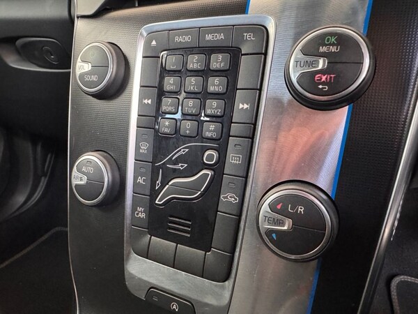Used Volvo V40 2014 for sale - 76266669: Photo 42