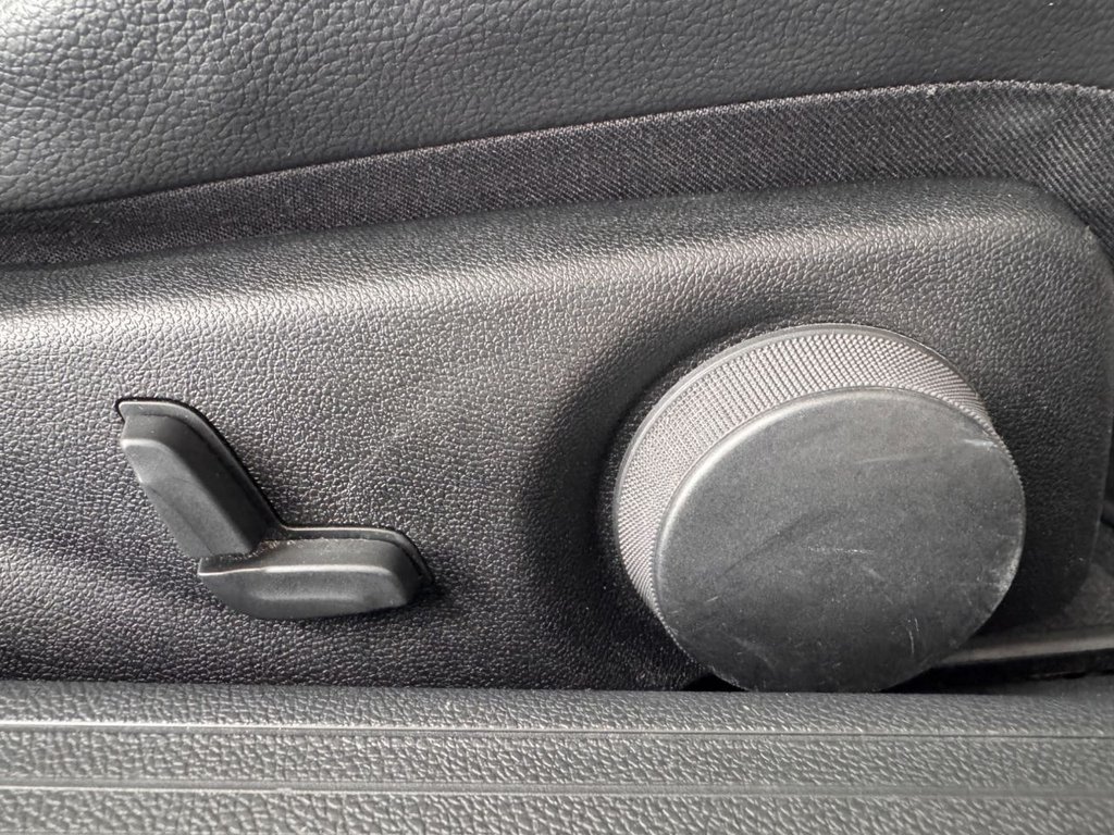 Used Mercedes-Benz E Class 2012 for sale - 78134160: Photo 38