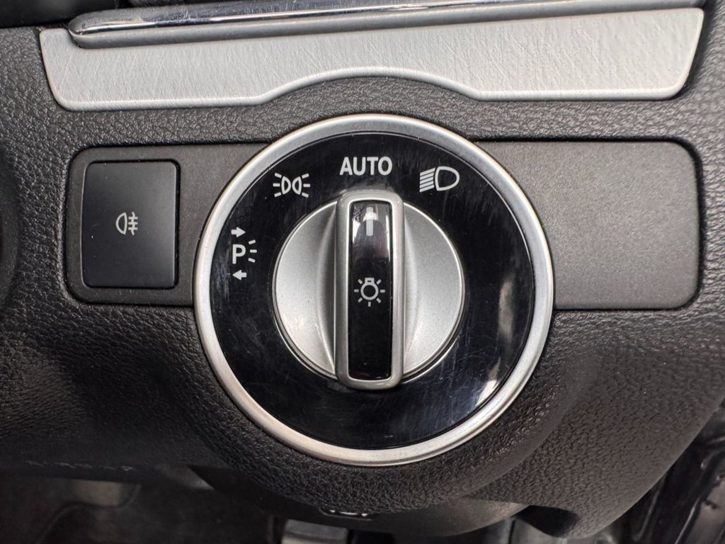 Used Mercedes-Benz E Class 2012 for sale - 78134160: Photo 40