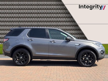 Used Land Rover Discovery Sport 2016 for sale - 79530240: Photo