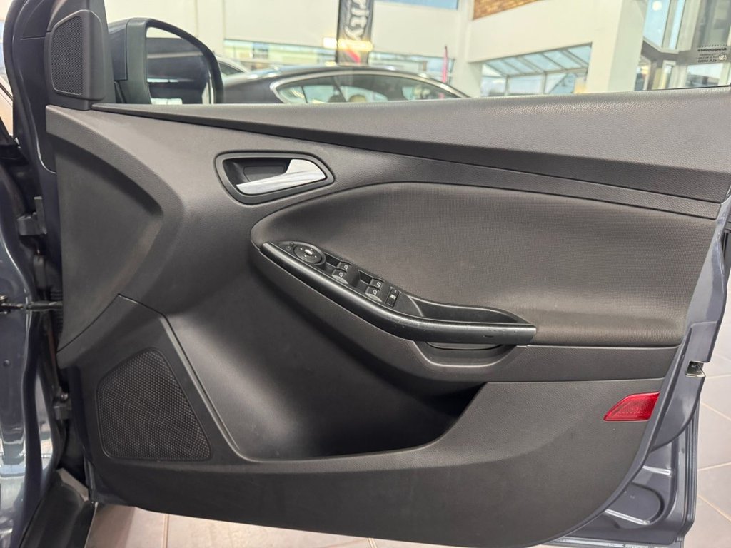 Used Ford Focus 2014 for sale - 76797749: Photo 14