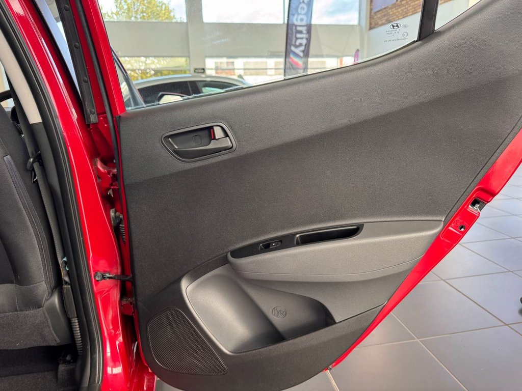 Used Hyundai i10 2019 for sale - 76439336: Photo 19