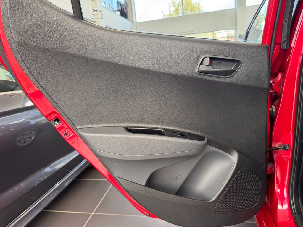 Used Hyundai i10 2019 for sale - 76439336: Photo 25