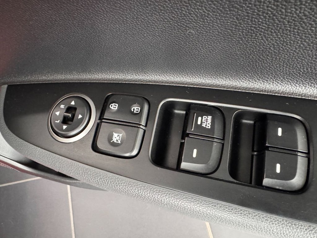 Used Hyundai i10 2019 for sale - 76439336: Photo 31