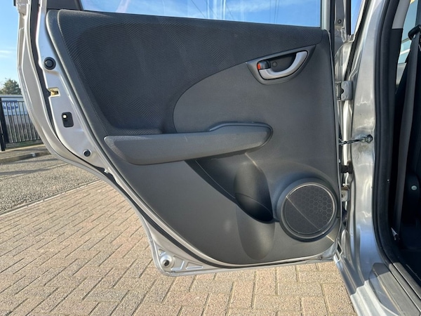 Used Honda Jazz 2009 for sale - 75685240: Photo 24