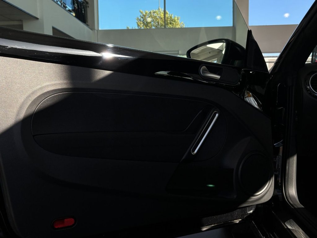 Used Volkswagen Beetle 2015 for sale - 76429678: Photo 30