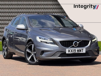 Used Volvo V40 2019 for sale - 79276070: Photo